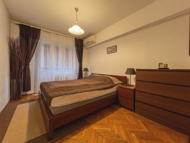 Apartament 3 camere Zona Ultracentrala - Fara Risc Seismic.