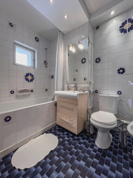 Apartament 3 camere Zona Ultracentrala - Fara Risc Seismic.